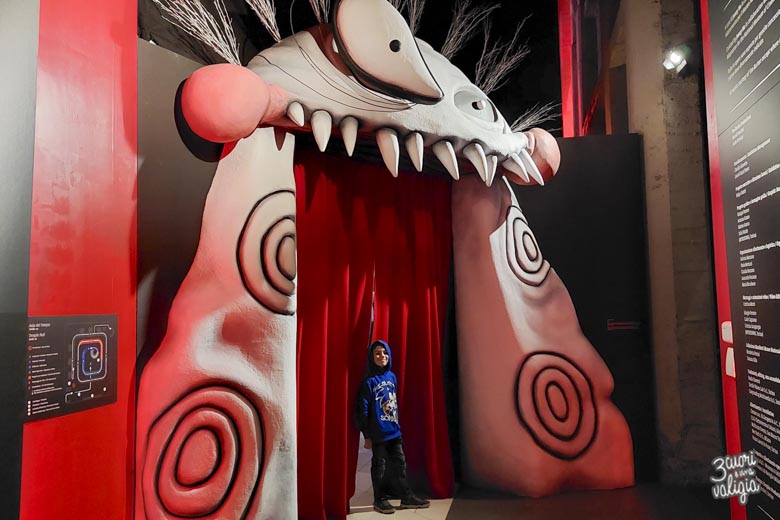 Tim Burton a Torino, una bellissima mostra immersiva con i bambini - Tre  cuori e una valigia